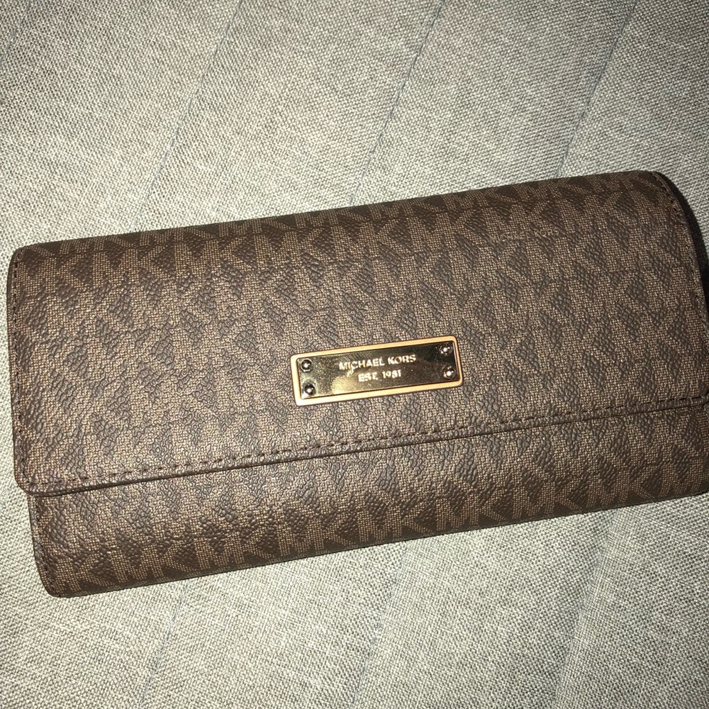 Michael Kors wallet